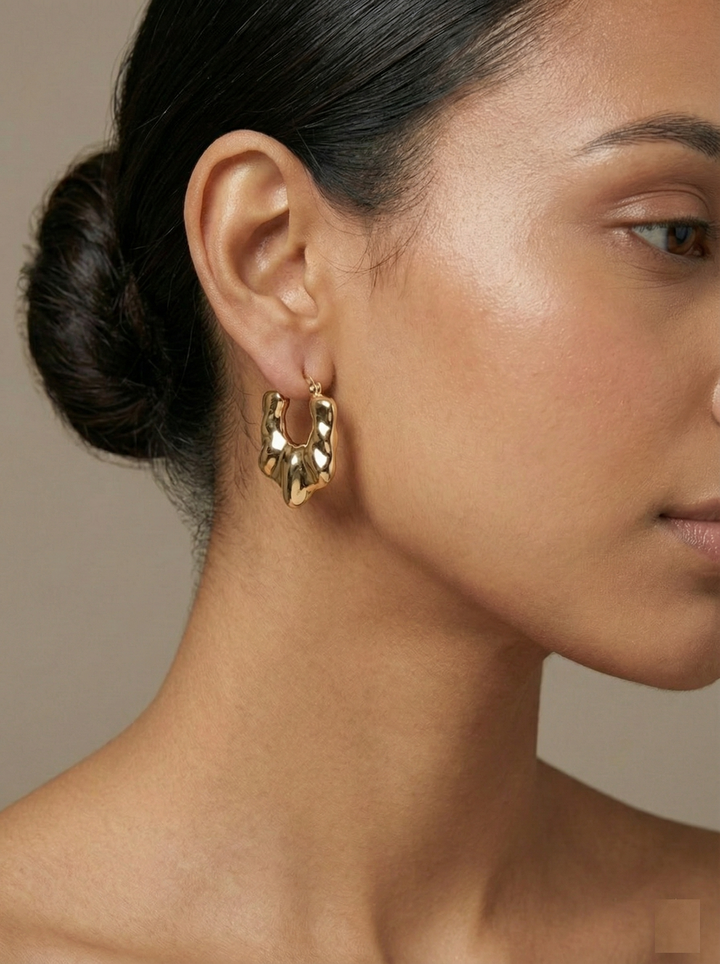 Bold Amour Hoops